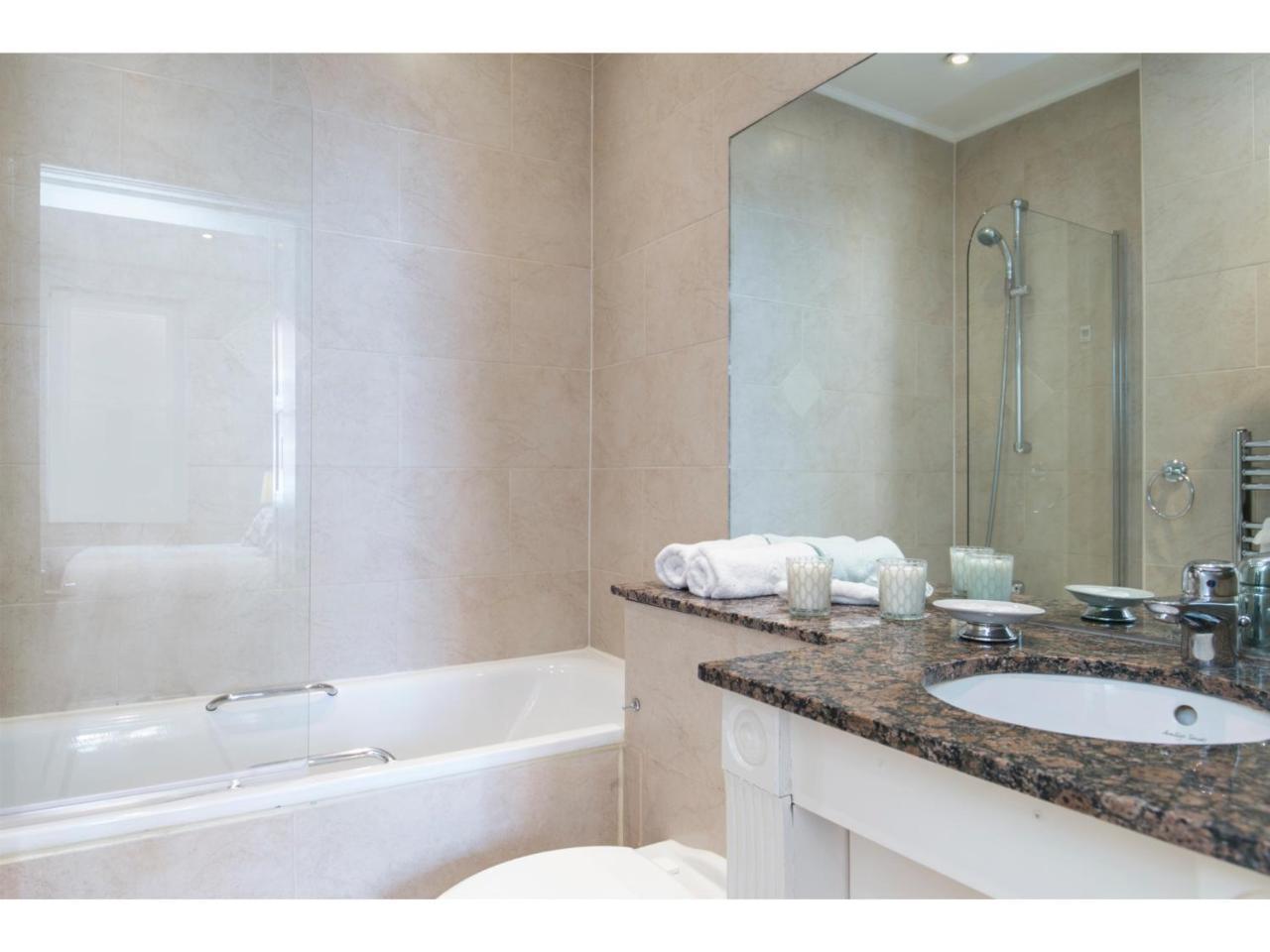 Fitzrovia Serviced Apartments Londra Esterno foto
